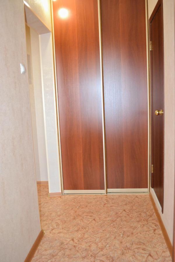 Apartamenty Na Domenneu, 43 Tsjeljabinsk Buitenkant foto